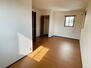 三郎１　２３８０万円 ２階仕切れる洋室：縦長広々主寝室でも利用可能！