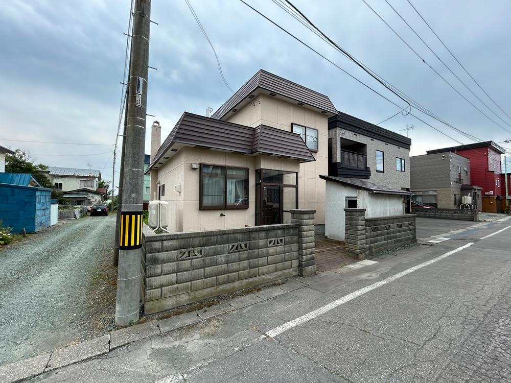 北海道留萌市港町１ 150万円