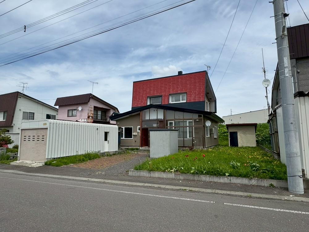北海道岩見沢市南町八条２ 230万円