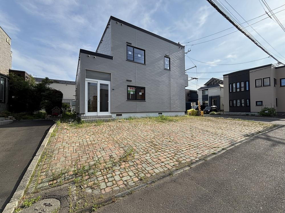 北海道札幌市白石区北郷六条９ 2180万円