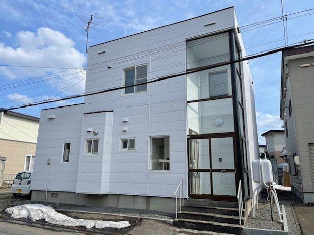 北海道旭川市新富二条２ 1780万円 4LDK