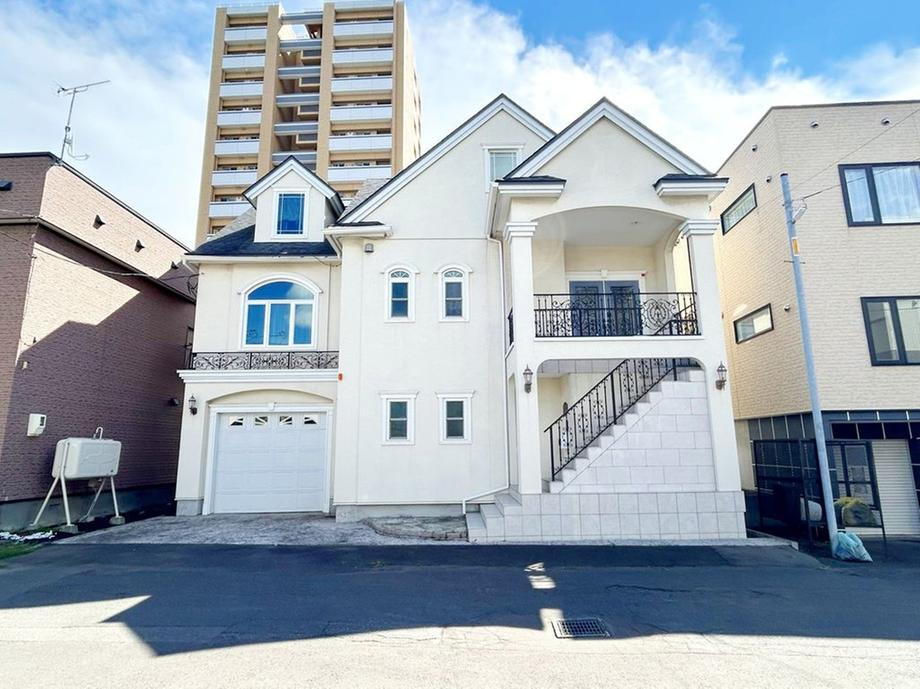 北海道札幌市中央区北五条西２１ 9870万円