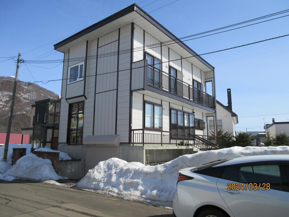 北海道札幌市南区石山一条８ 1780万円