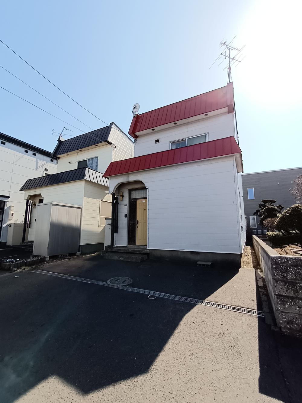 北海道札幌市西区八軒六条西６ 1280万円