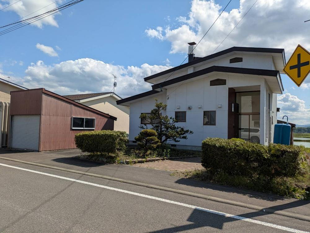 北海道上川郡東神楽町南二条西１ 720万円