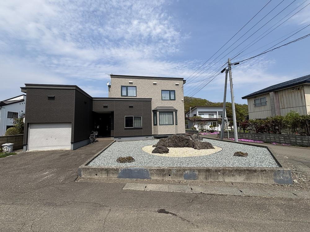 北海道夕張郡栗山町桜丘２ 2380万円