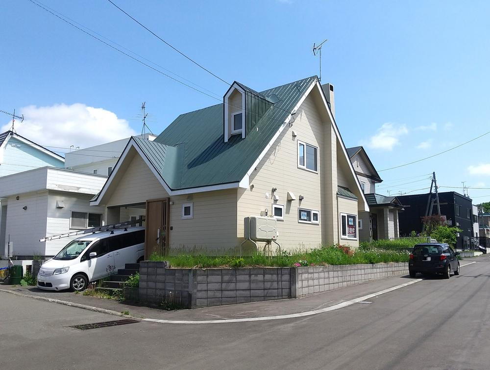 北海道札幌市清田区里塚緑ケ丘１０ 2080万円