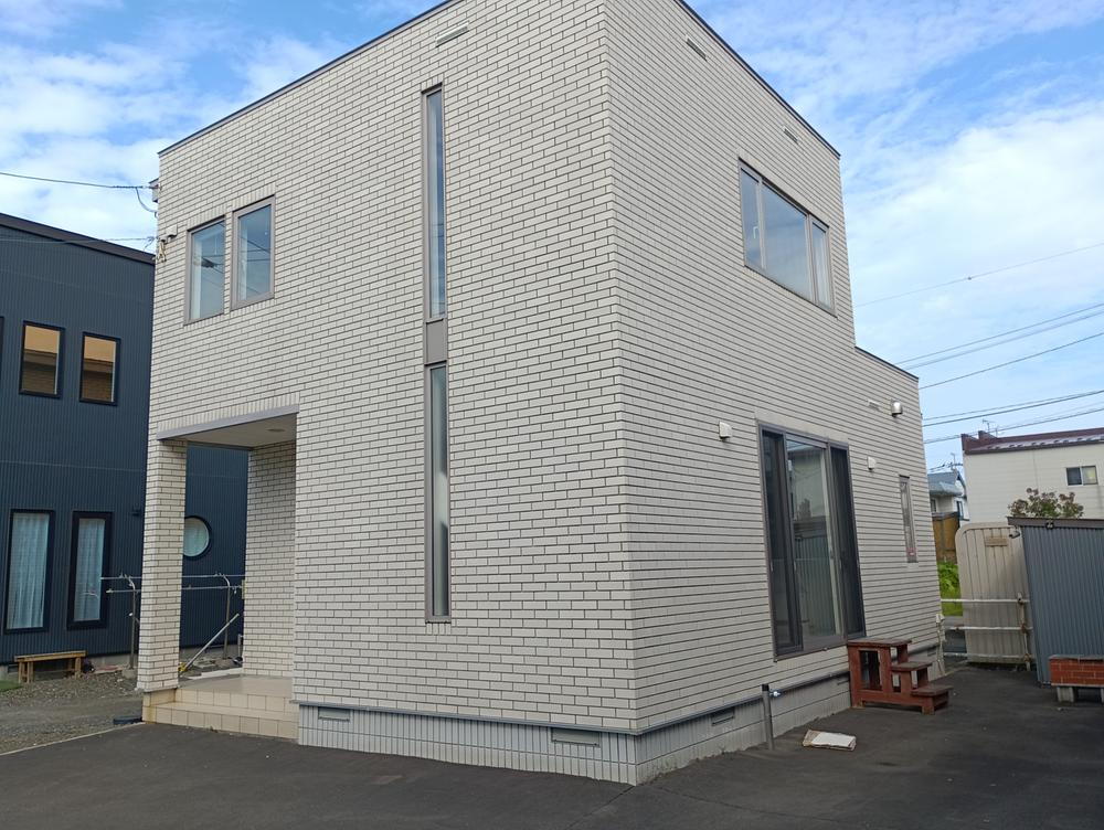 北海道釧路市愛国東２ 2150万円