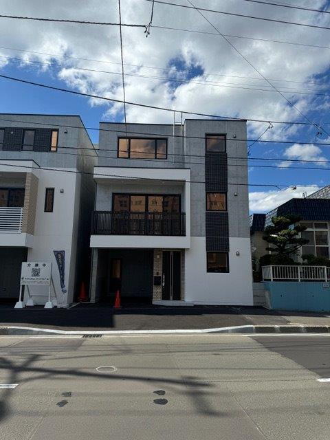 北海道札幌市豊平区月寒東一条１５ 4000万円 4LDK