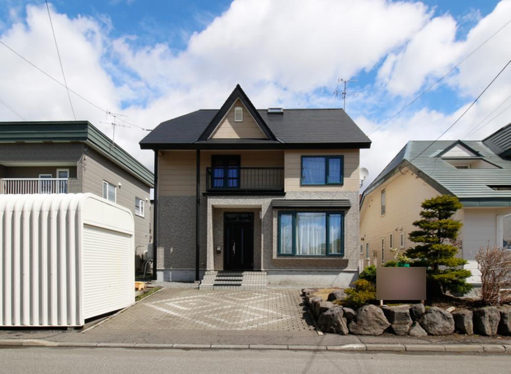 北海道旭川市末広東三条６ 1200万円