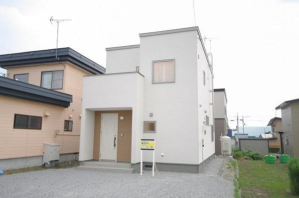北海道空知郡上富良野町南町３ 2180万円 4LDK
