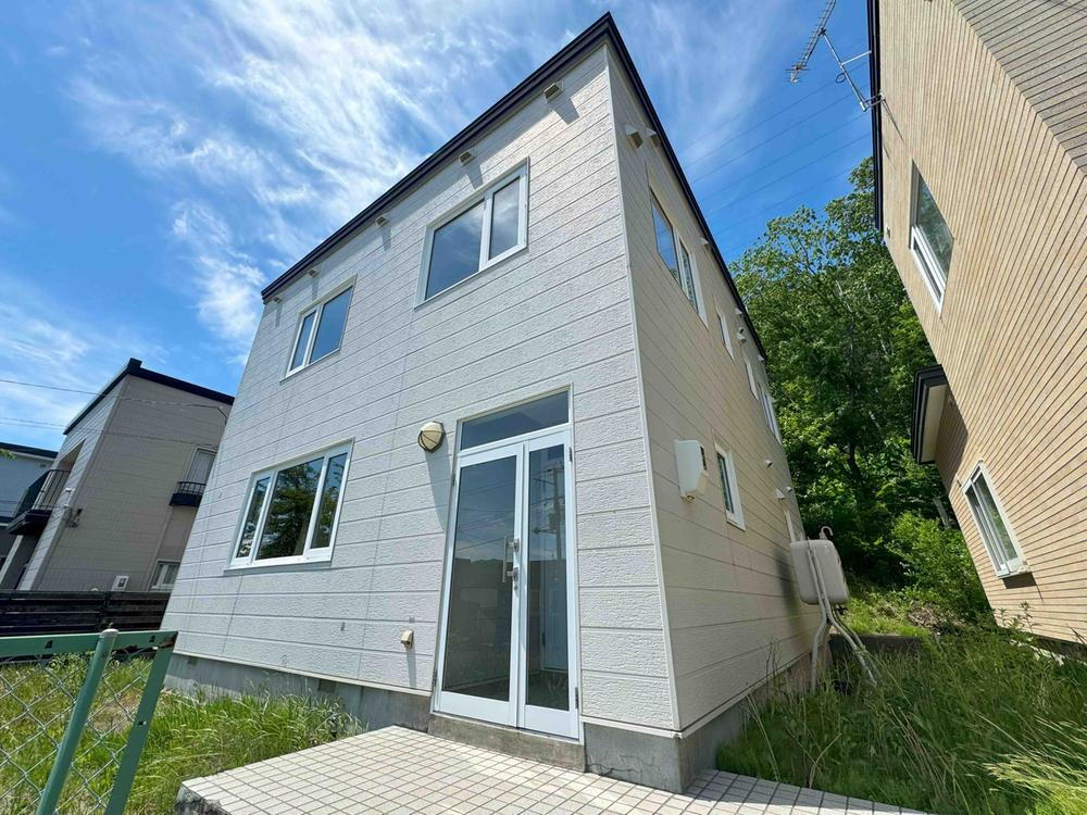 北海道札幌市南区南沢六条４ 900万円