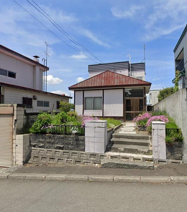 北海道札幌市豊平区西岡一条１０ 790万円