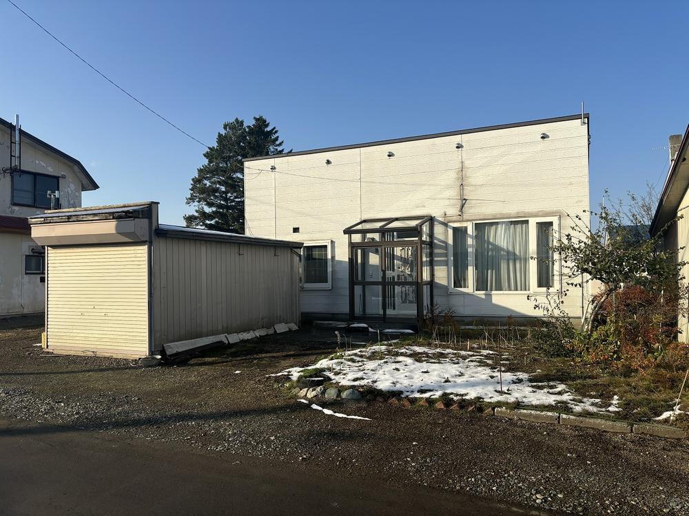 北海道夕張郡由仁町三川緑町 280万円
