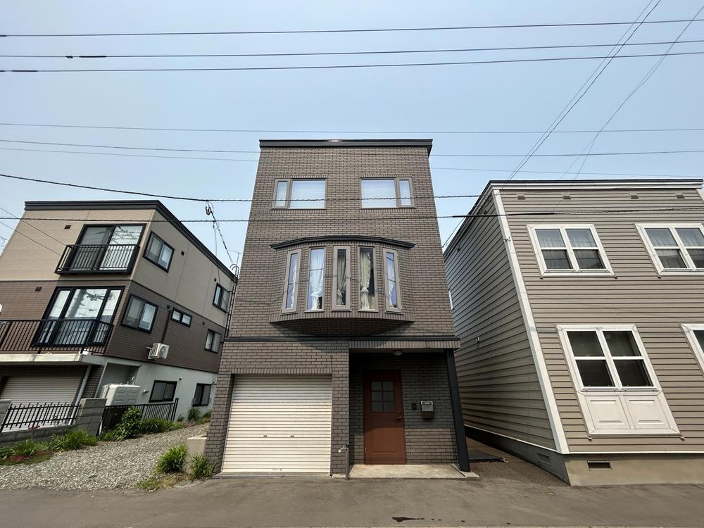北海道札幌市中央区宮の森三条１ 中古住宅