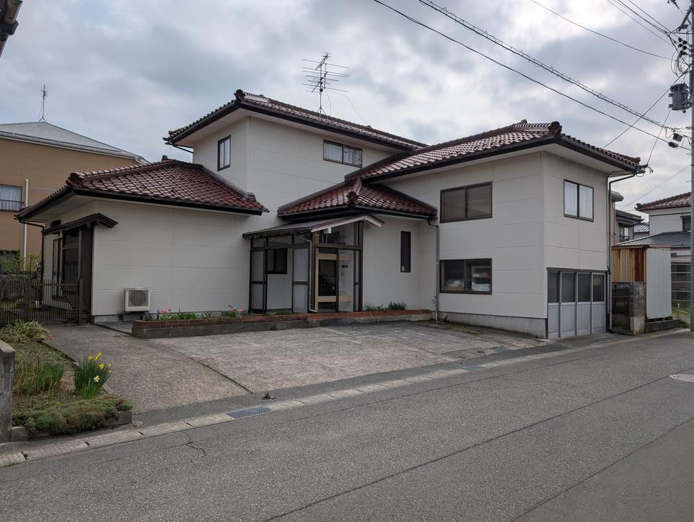 山形県酒田市北新橋２ 中古住宅