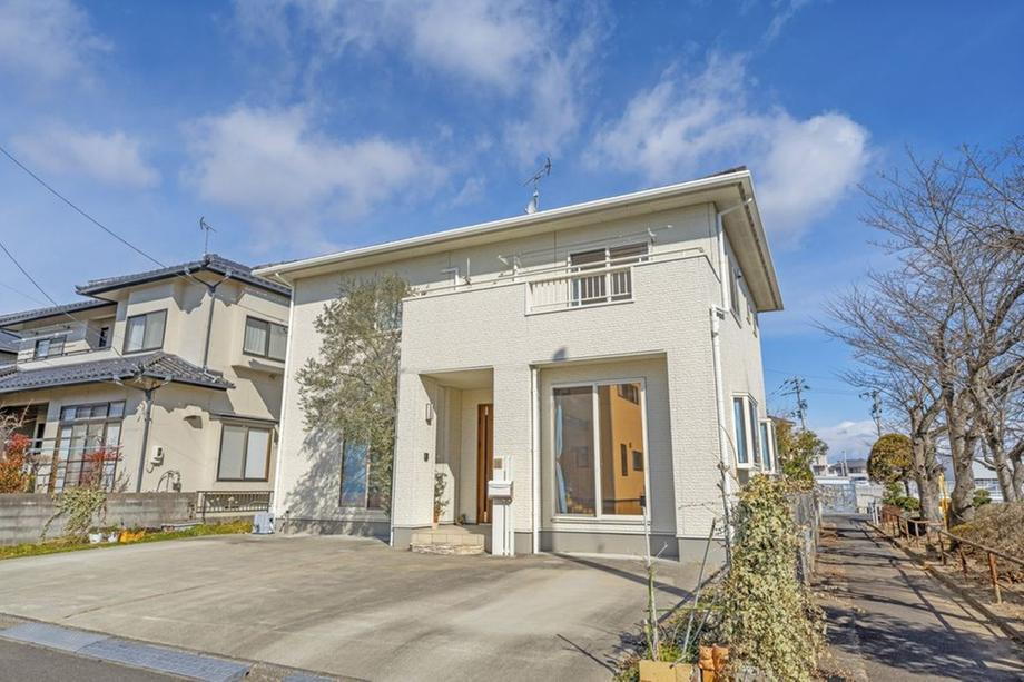 宮城県名取市飯野坂２ 3880万円