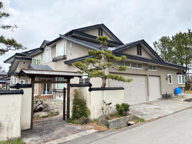 秋田県南秋田郡大潟村字西３ 3000万円