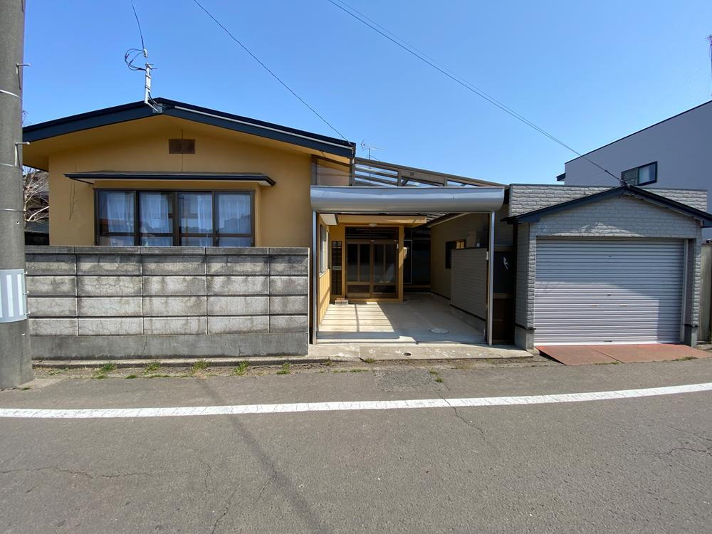 秋田県能代市盤若町 中古住宅