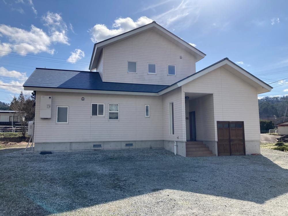 山形県米沢市万世町梓山 中古住宅