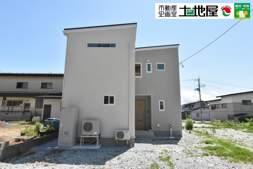 山形県東根市中央３ 3138万円 4LDK