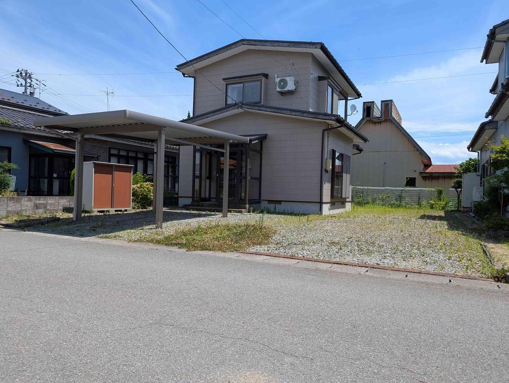 山形県鶴岡市大半田字丁野田 中古住宅