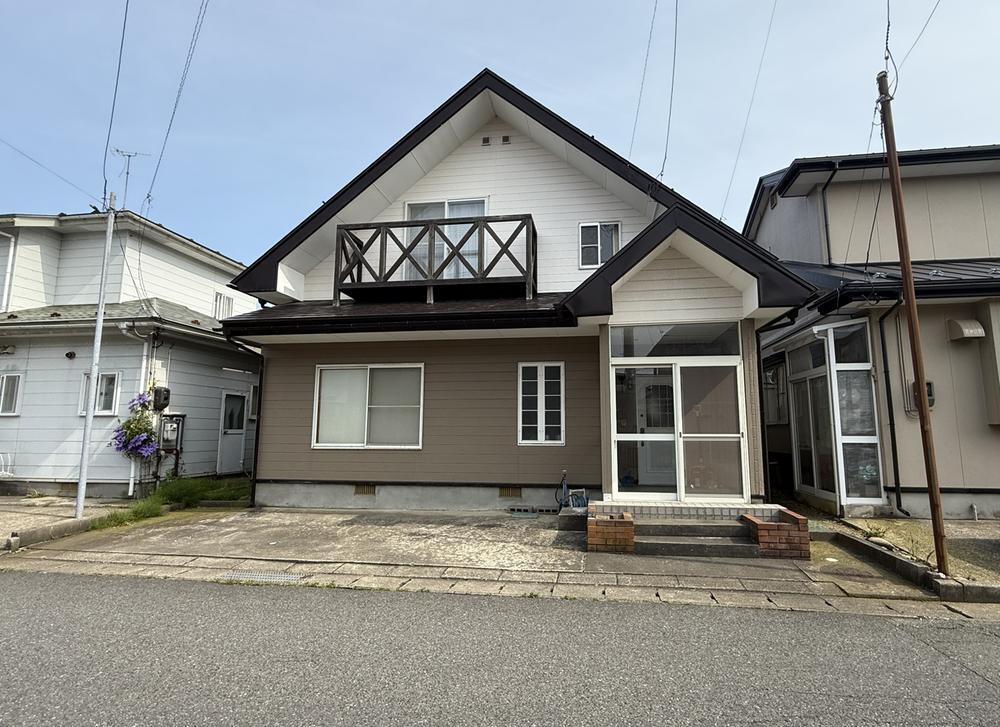 秋田県秋田市牛島南２ 1100万円