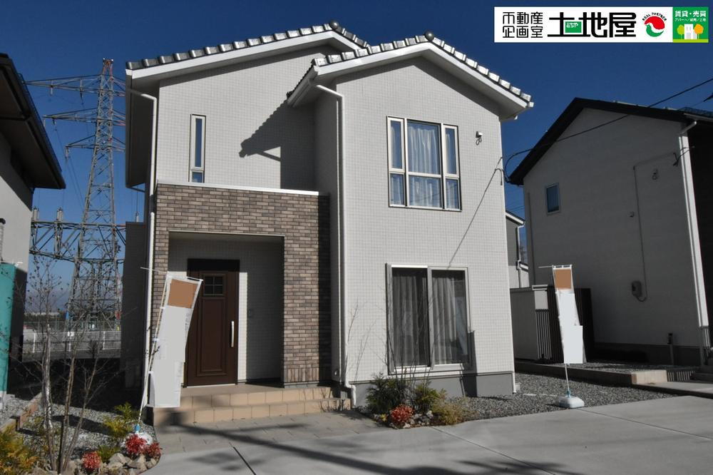 山形県東根市神町西１ 3864万円 4SLDK