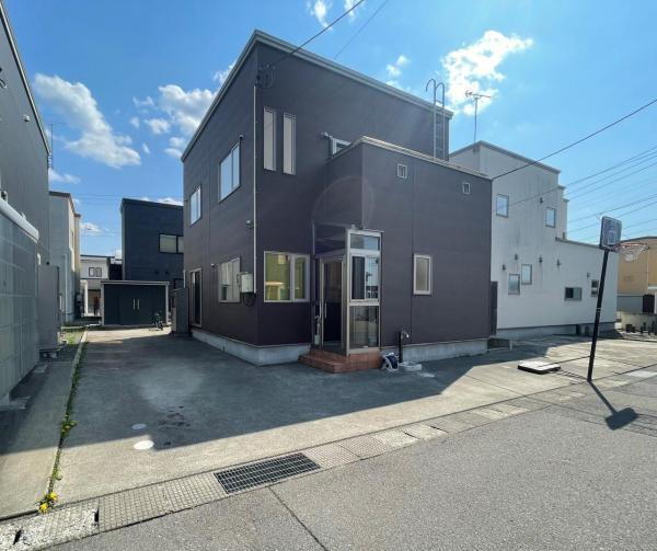 青森県青森市西大野５ 2500万円
