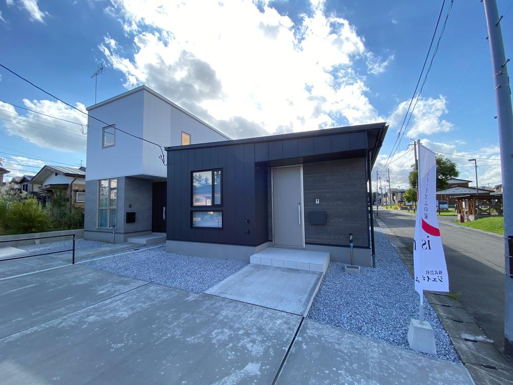 青森県八戸市多賀台３ 1995万円 2LDK