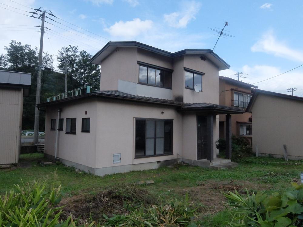 青森県南津軽郡大鰐町大字虹貝字篠塚 240万円
