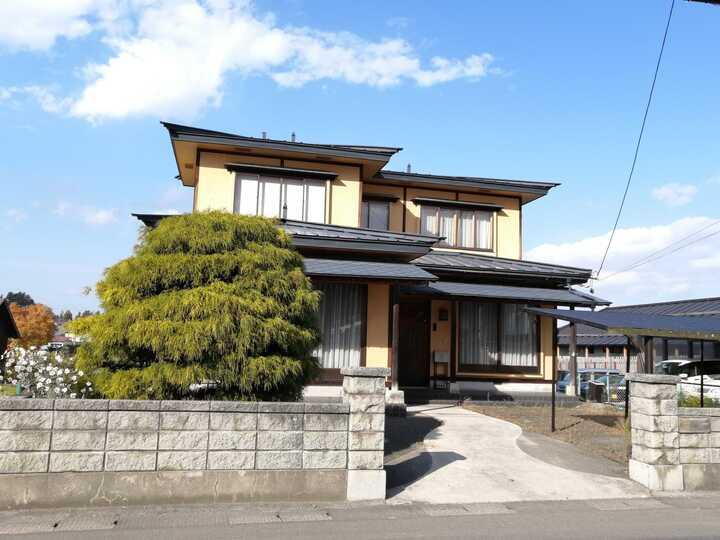 青森県弘前市大字新寺町 1300万円