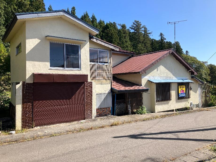 福島県耶麻郡猪苗代町字鶴峰西 97万円