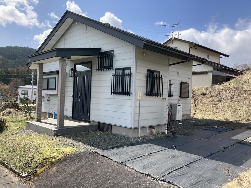 岩手県滝沢市黒沢 390万円