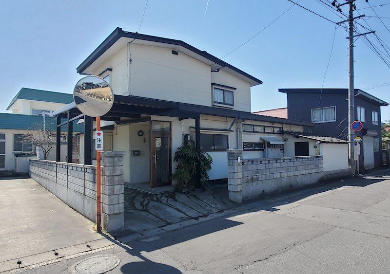 青森県弘前市大字浜の町東１ 800万円