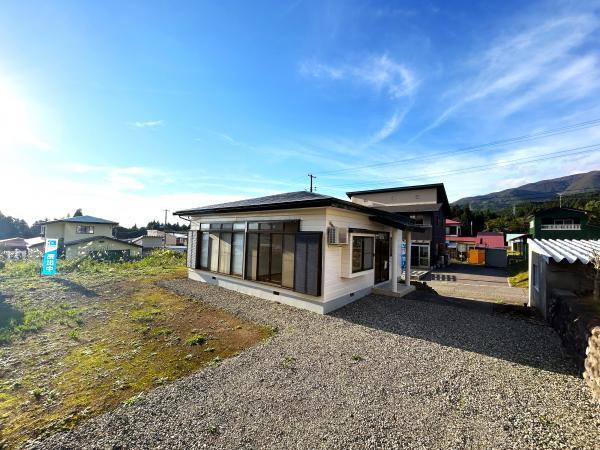 福島県耶麻郡磐梯町大字更科字堰下 899万円