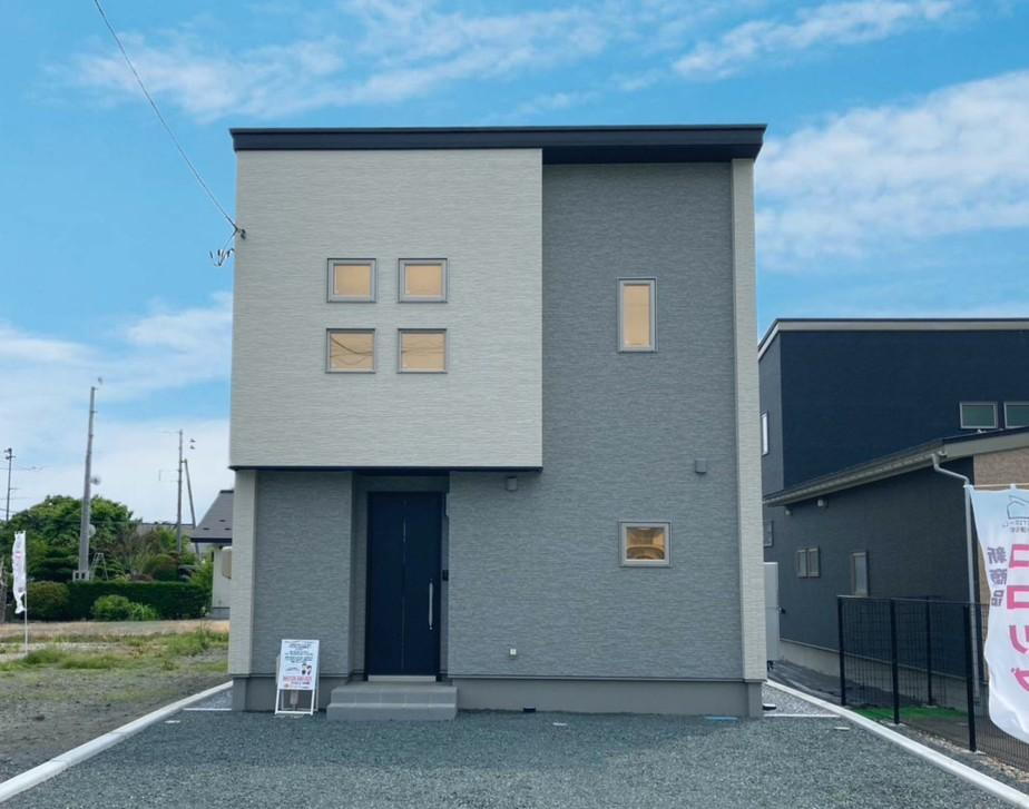 青森県三沢市大町３ 3000万円 4LDK