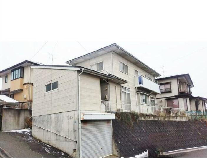 岩手県盛岡市東緑が丘 995万円