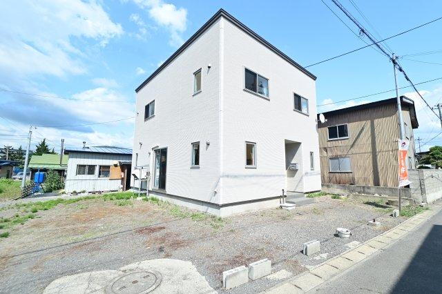青森県黒石市住吉町 中古住宅