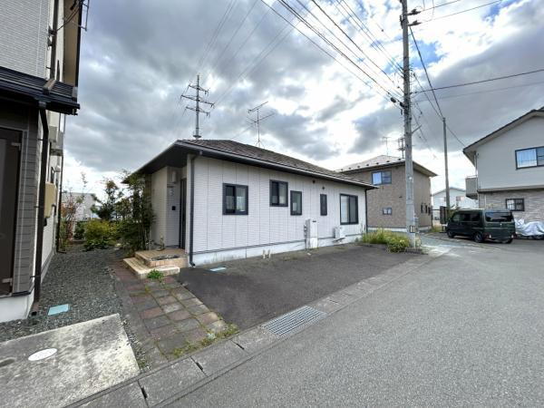 岩手県花巻市西大通り２ 1399万円