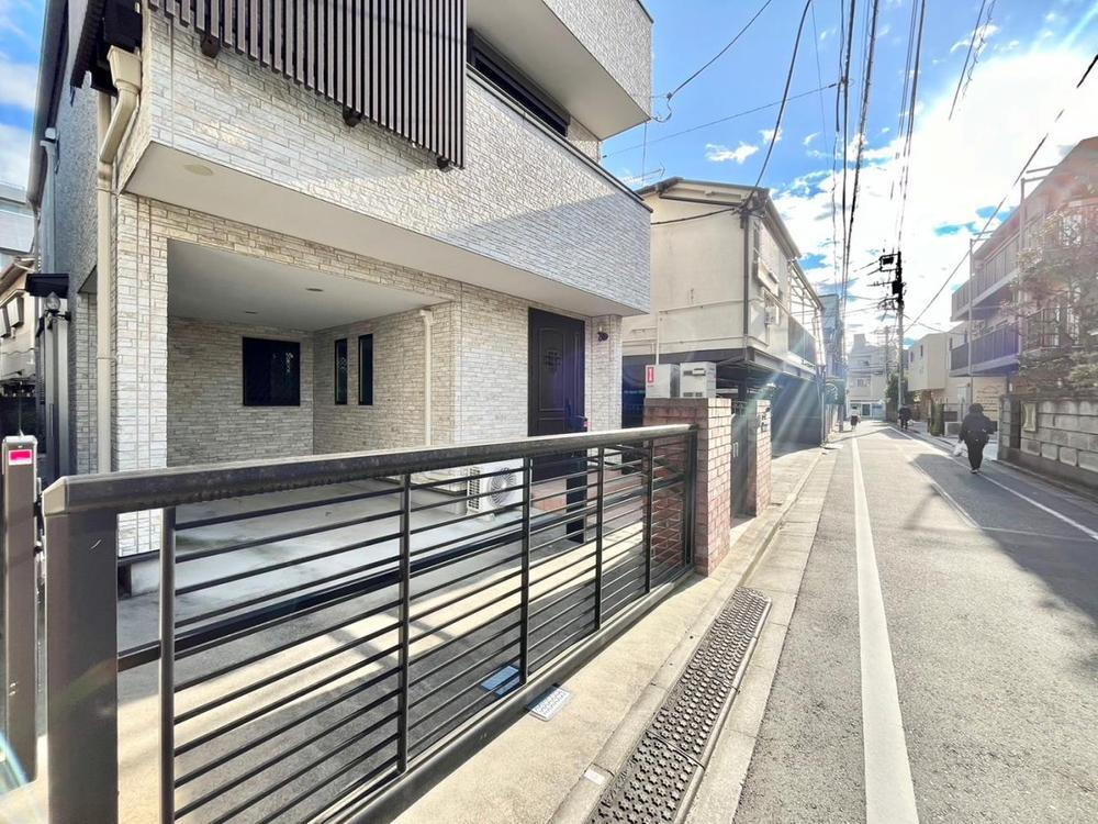 東京都豊島区南長崎５ 6900万円