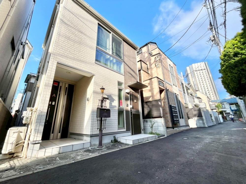 東京都新宿区北新宿３ 12000万円
