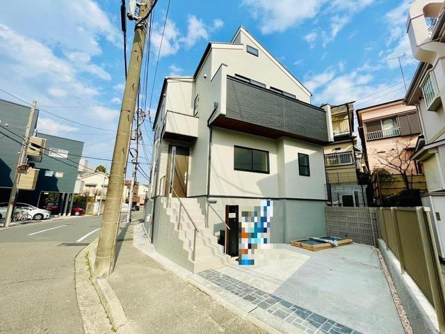 神奈川県横浜市鶴見区諏訪坂 7380万円 4LDK