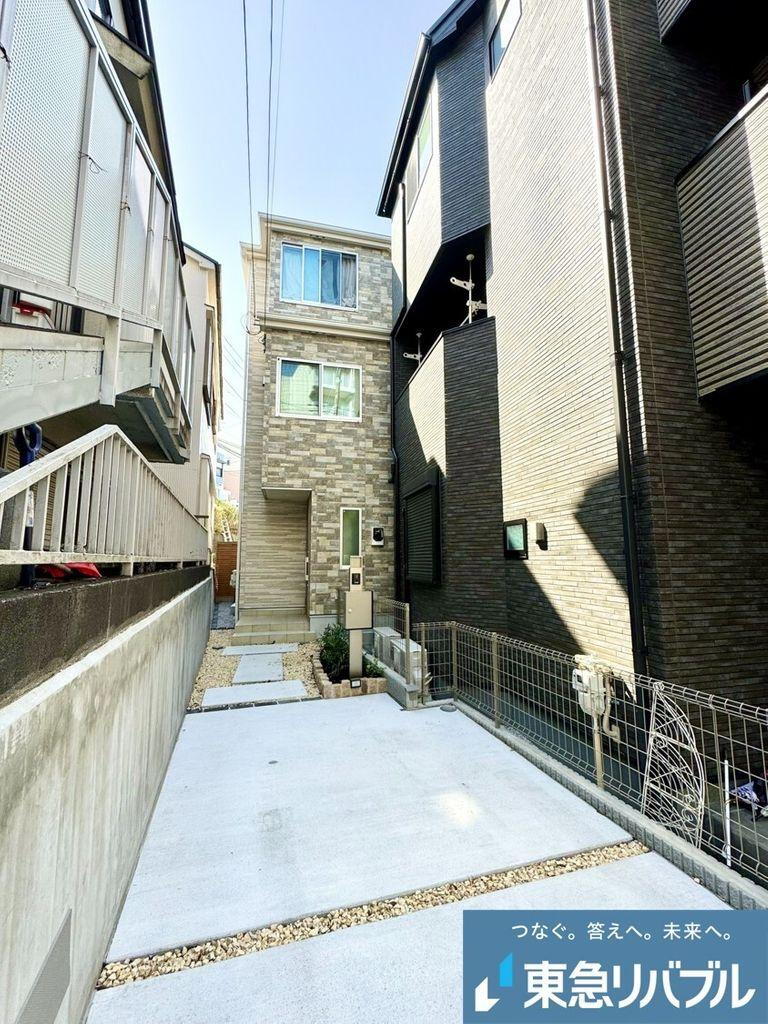 神奈川県横浜市西区老松町 5880万円