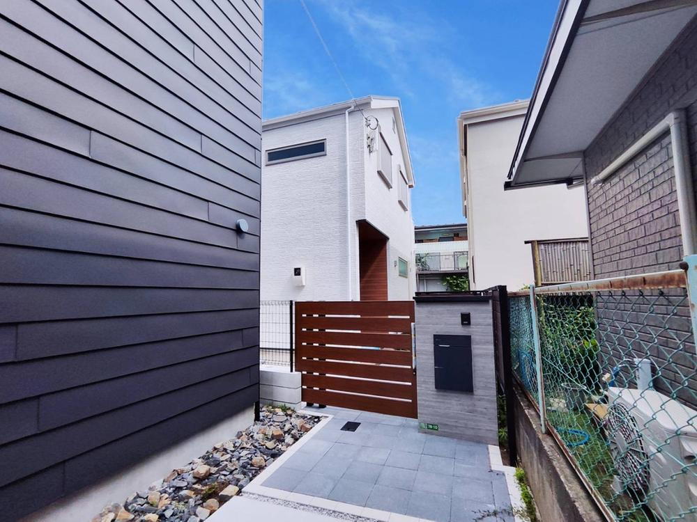 東京都練馬区小竹町１ 8300万円 4LDK