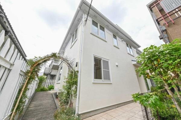 東京都世田谷区岡本２ 16500万円