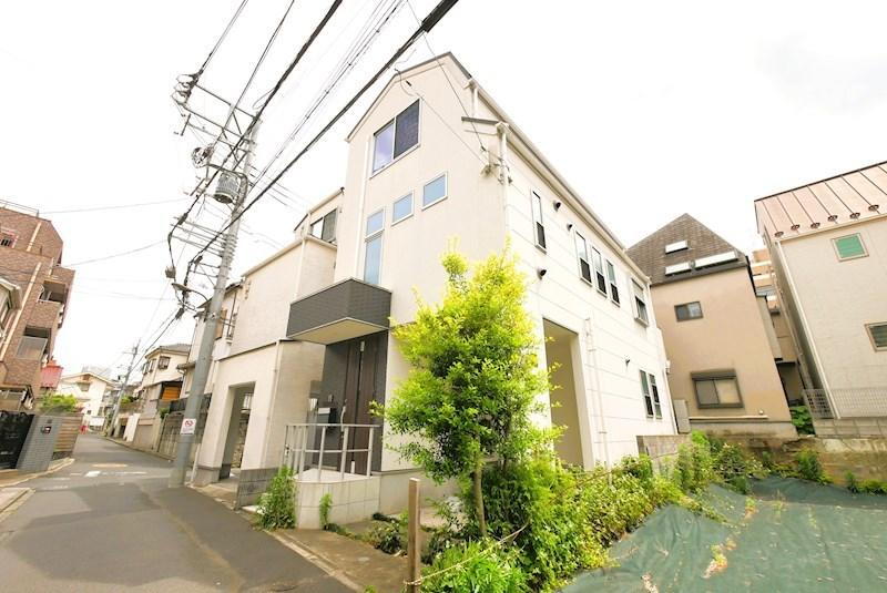 東京都新宿区四谷坂町 13980万円