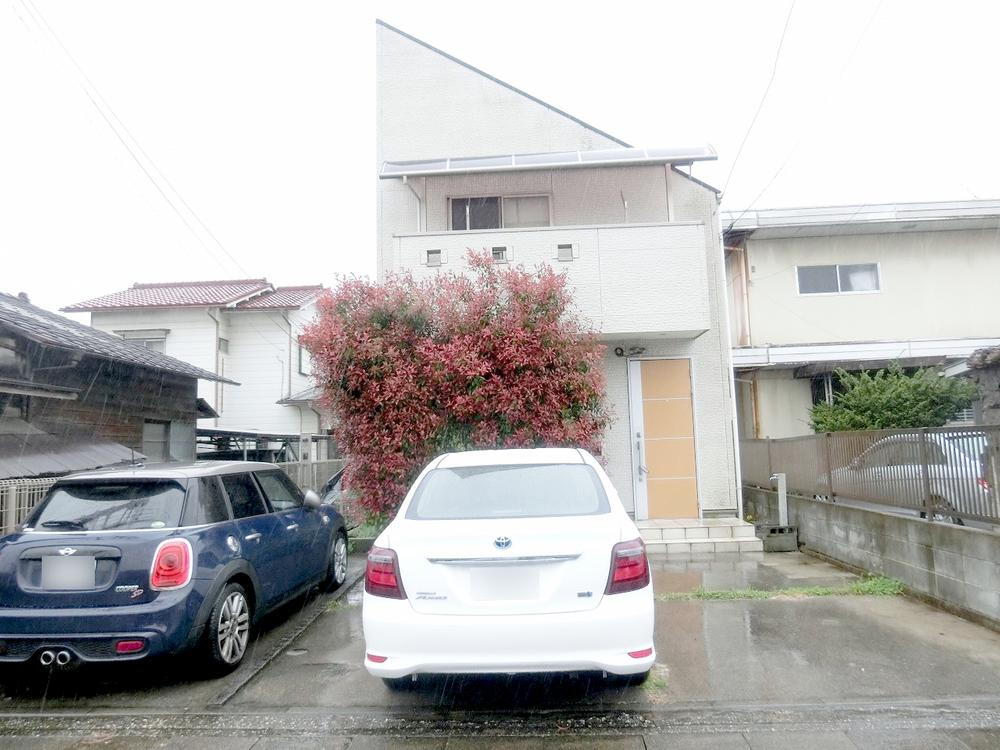 東京都昭島市拝島町５ 2098万円