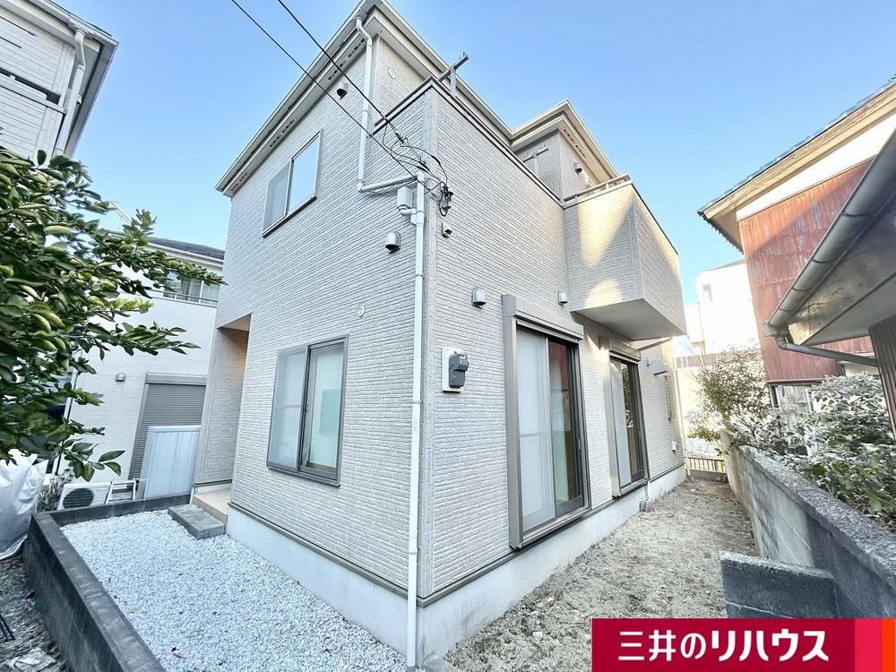 神奈川県横浜市金沢区六浦東１ 2998万円