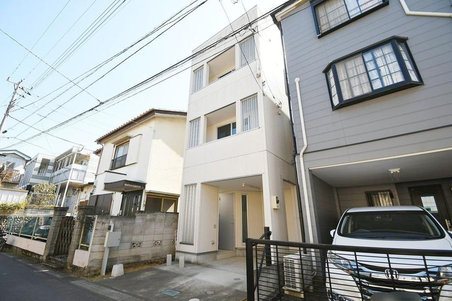 埼玉県富士見市関沢３ 2699万円